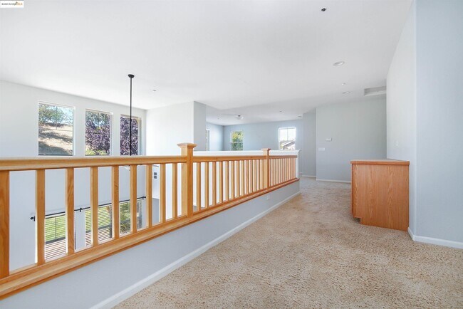 Building Photo - 2765 St Andrews Dr