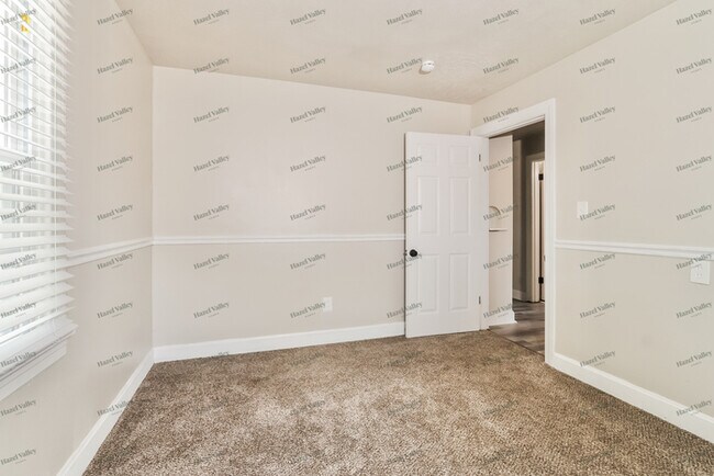 Building Photo - 3022 Hartlage Ct
