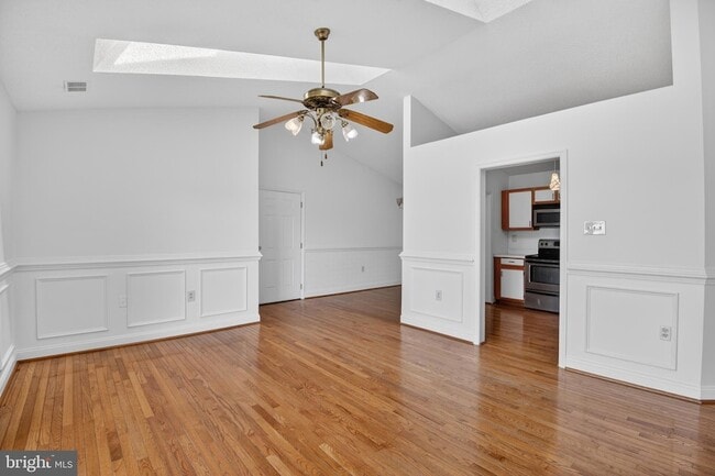 Building Photo - 108-11-111 Timberlake Terrace