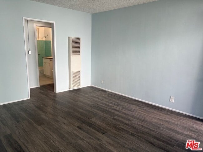 Building Photo - 2023 Reservoir St