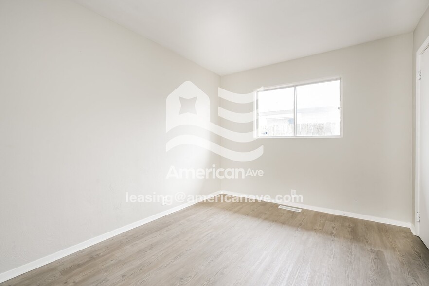 Building Photo - 1506 N Meade St