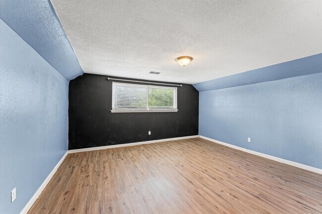 Building Photo - 427 Whitecap Dr