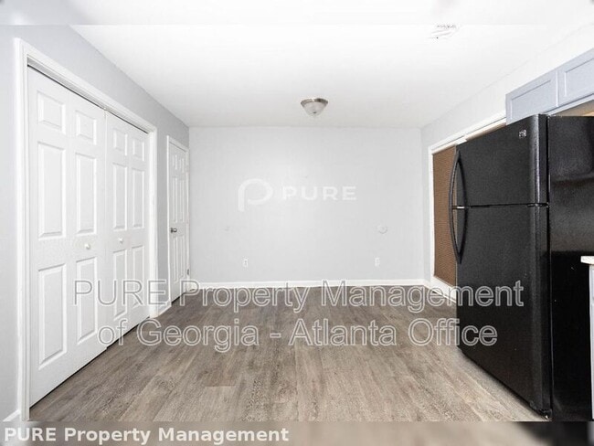 Building Photo - 6528 Buffington Rd