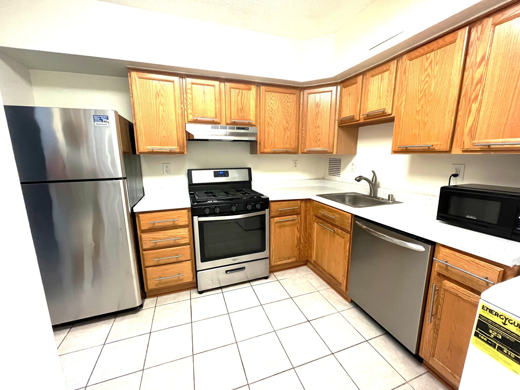 Building Photo - 3701 S George Mason Dr