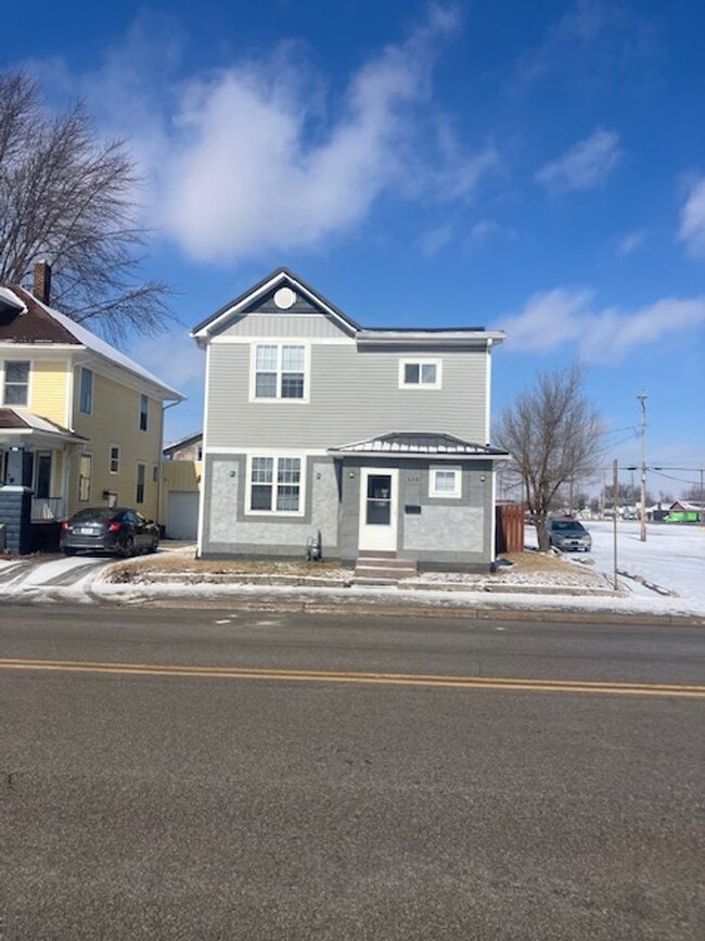 Building Photo - 4 bed in Kokomo