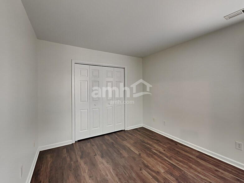 Building Photo - 1208 Mallory Ln