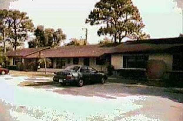 Building Photo - 4669 Perth Rd