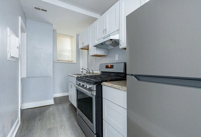 Building Photo - 6100 Nassau Rd