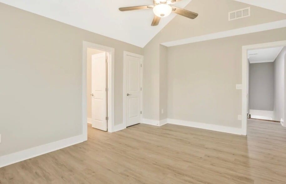 Building Photo - 2441 Raven Cir