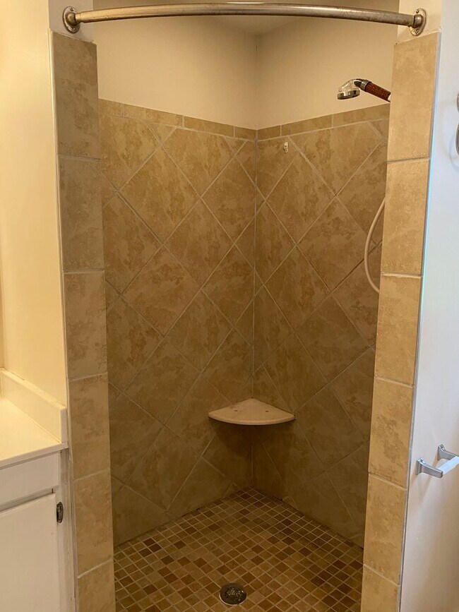 Building Photo - COMING SOON! 4Br, 2.5 baths, large kitchen, large bedrooms, fence, storage and more! N. College R...