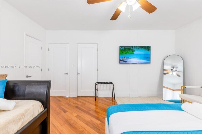 Building Photo - 1230 SW 22nd Terrace