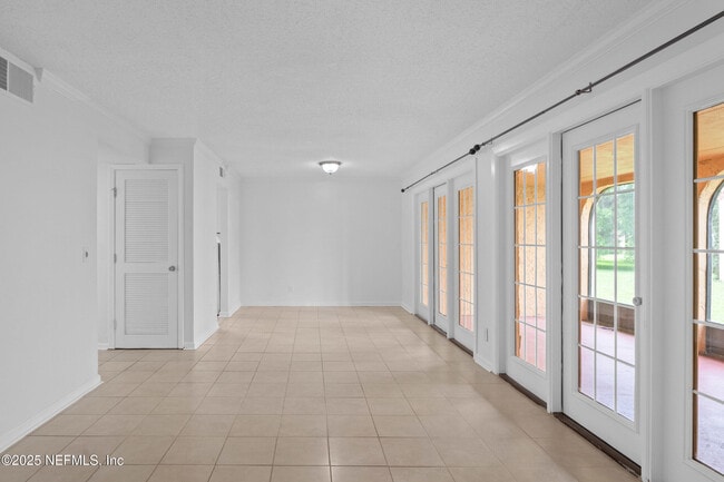 Building Photo - 6552 La Mirada Dr E
