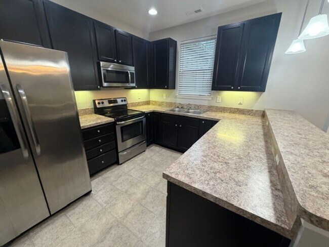 Building Photo - 1609 Apsley Ct