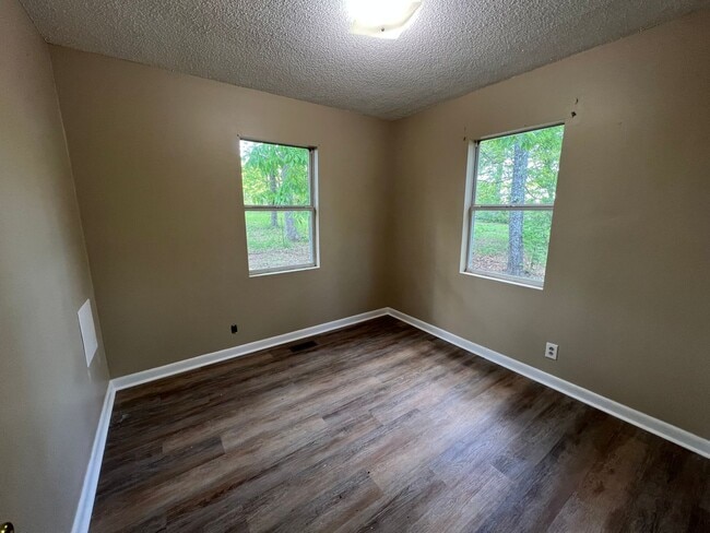 Building Photo - 3 Bedroom in Grant AL
