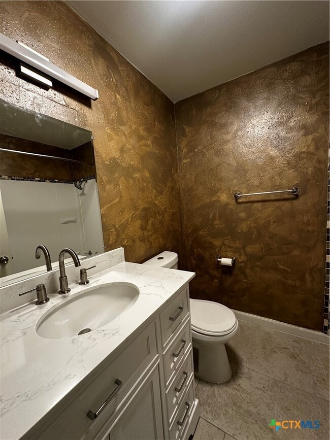 Building Photo - 714 S River St