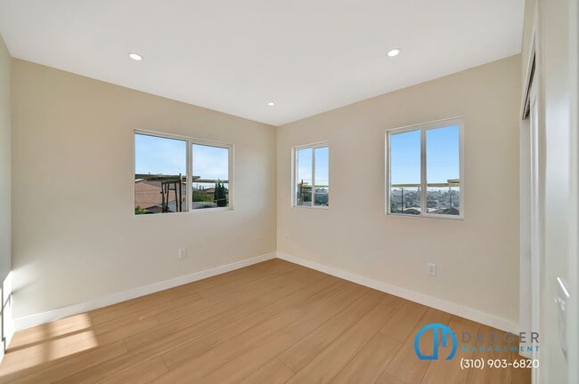 Building Photo - 2800 Winter St