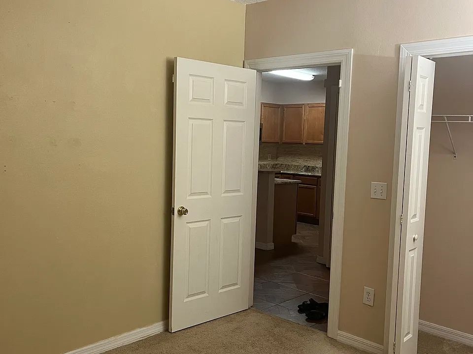 Building Photo - 1341 Lyonshire Dr