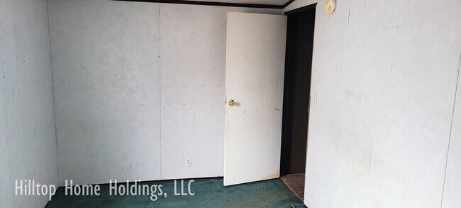 Building Photo - 69 Hilltop Rd