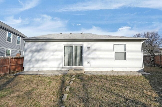 Building Photo - 2909 Princeville Dr