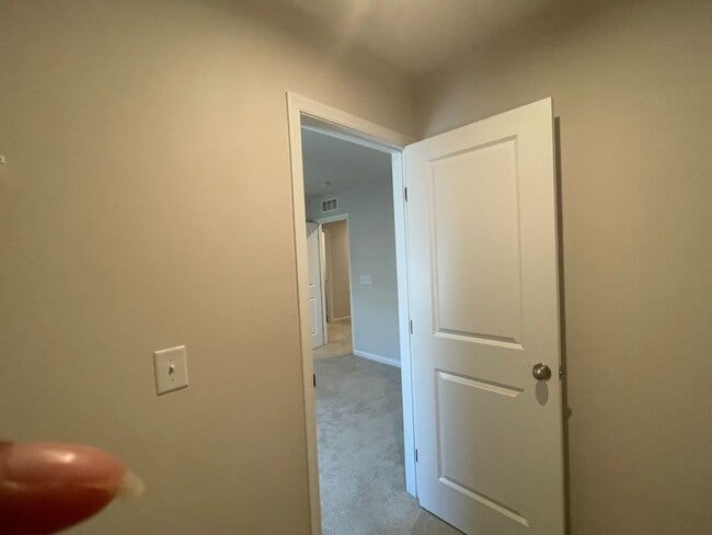 Building Photo - You’ve Got to See This Rental!
