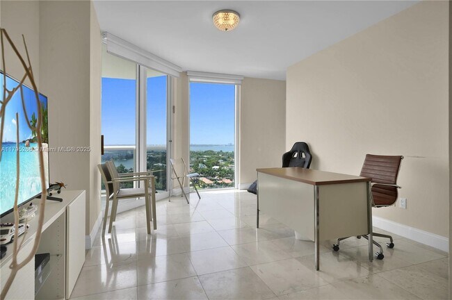 Building Photo - 4775 Collins Ave