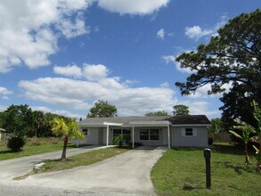 Building Photo - 417 Granada Blvd