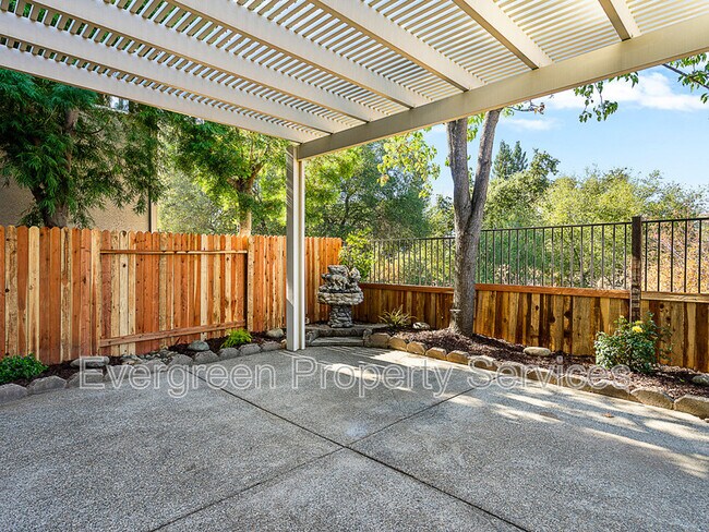 Building Photo - 12021 Gold Pointe Ln