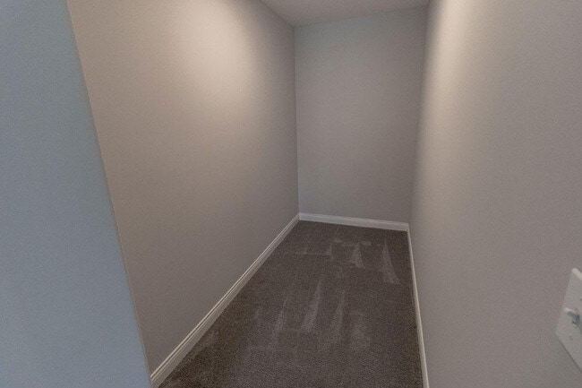 Building Photo - 2801 Amberwood court