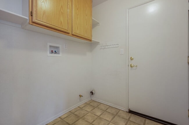 Building Photo - 34122 Courtney Terrace