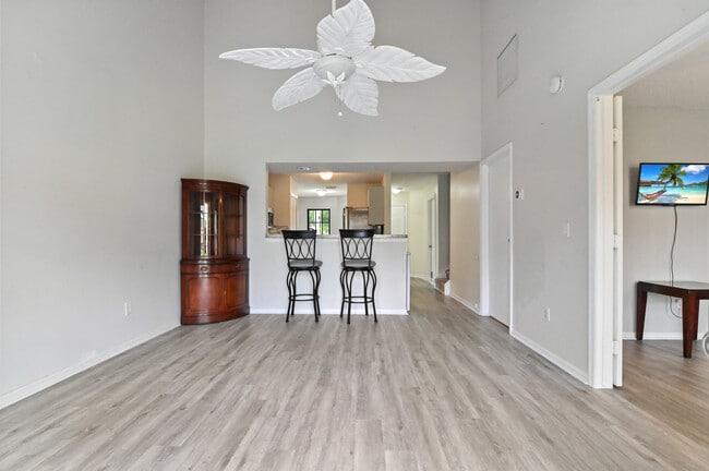 Building Photo - 10297 Hidden Springs Ct