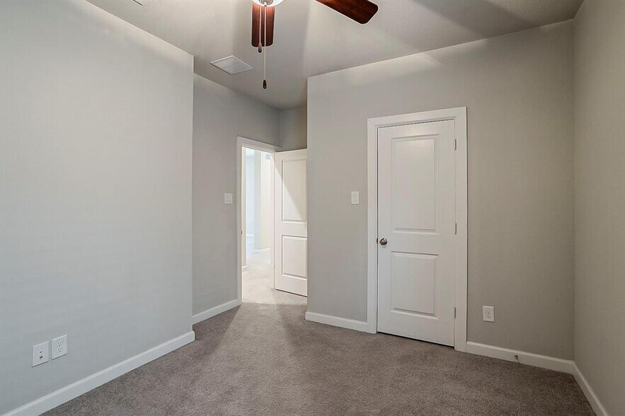 Building Photo - 446 Bayberry Landing Way