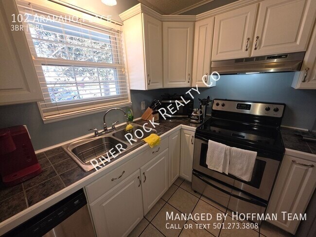 Building Photo - 102 Arapaho Pl