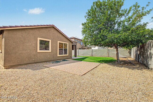 Building Photo - 15398 W MacKenzie Dr