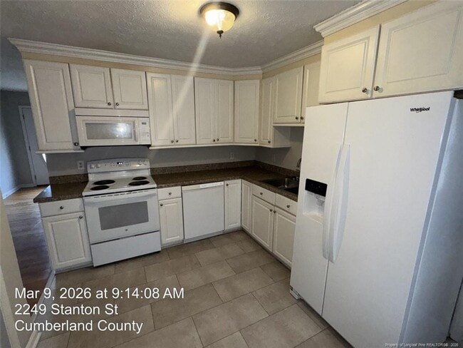 Building Photo - 2249 Stanton St