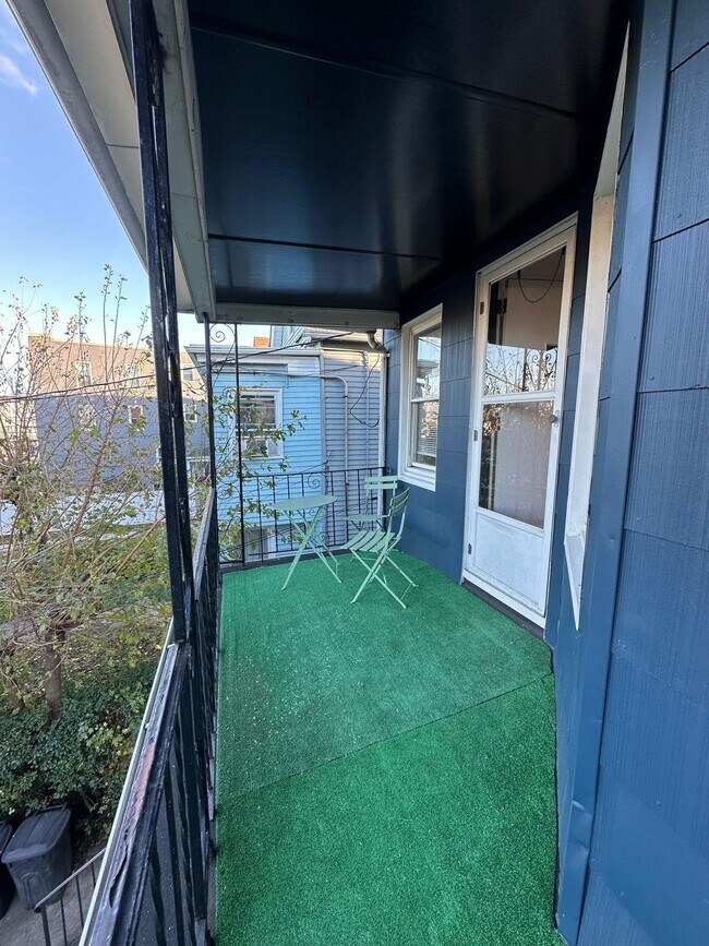 Building Photo - 203 Duncan Ave