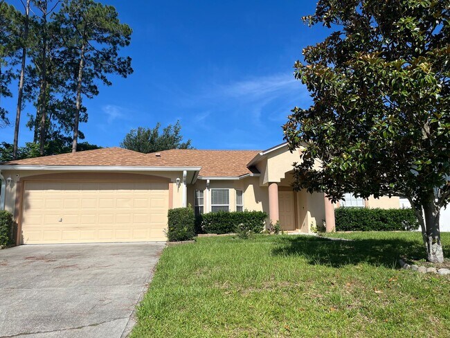 Primary Photo - Updated Single family 3 / 2 with Screened ...
