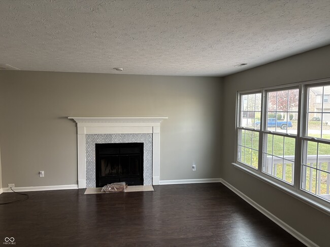 Building Photo - 6842 Antelope Dr