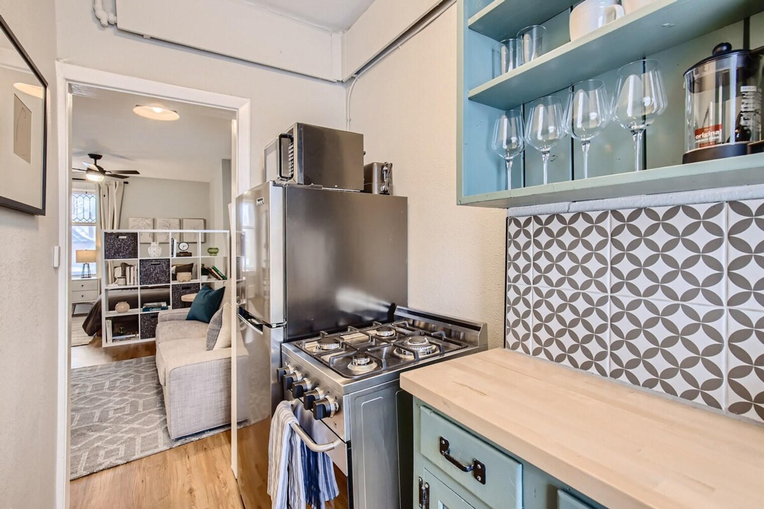 Building Photo - 1240 York St