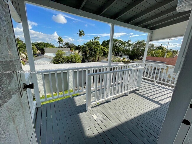 Building Photo - 3364 SW 2nd St