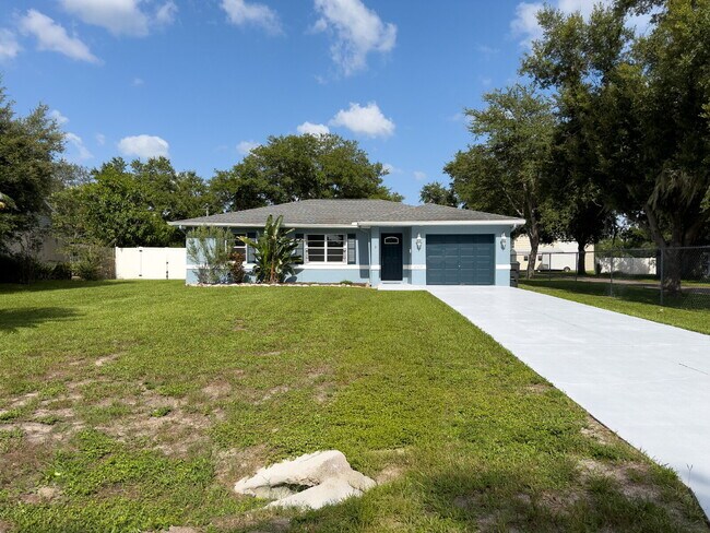 Building Photo - 3 Bed | 2 Bath | 1,200 Sq Ft Single-Family Home  RENT NOW WITH ZERO DEPOSIT on a 12-month lease!