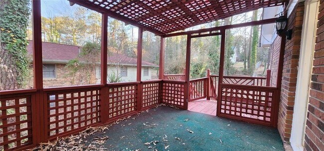 Building Photo - 2349 Valley Way