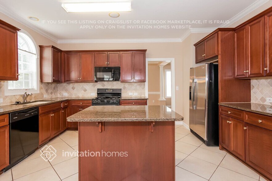 Building Photo - 5925 Mapleview Pl