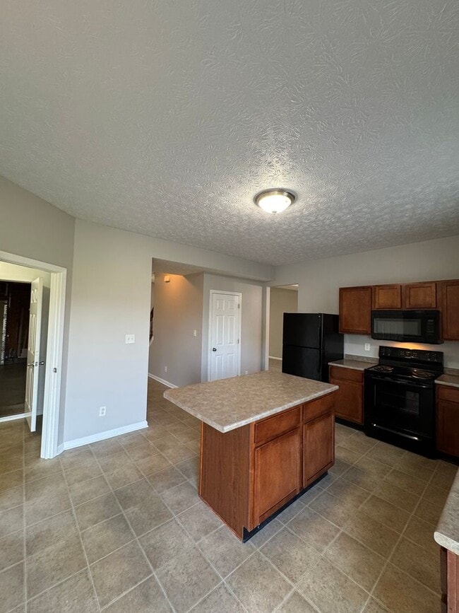 Building Photo - Franklin Twp - 4 BR h ome
