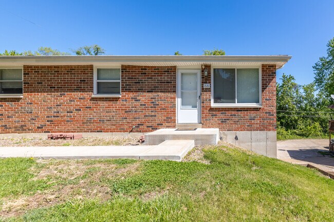 Front - 1681 Lonedell Rd