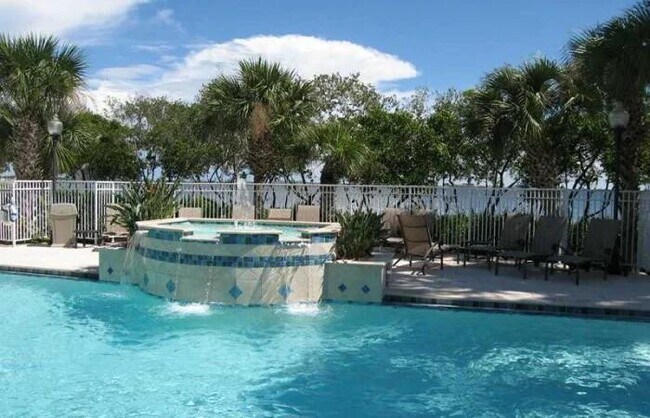 Building Photo - 5203 Bay Club Cir
