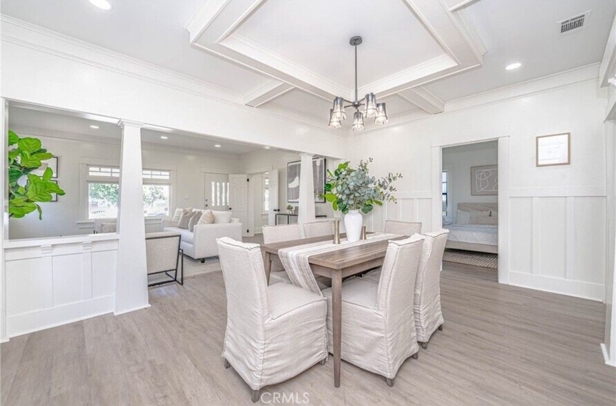 Building Photo - 1842 W 50th St