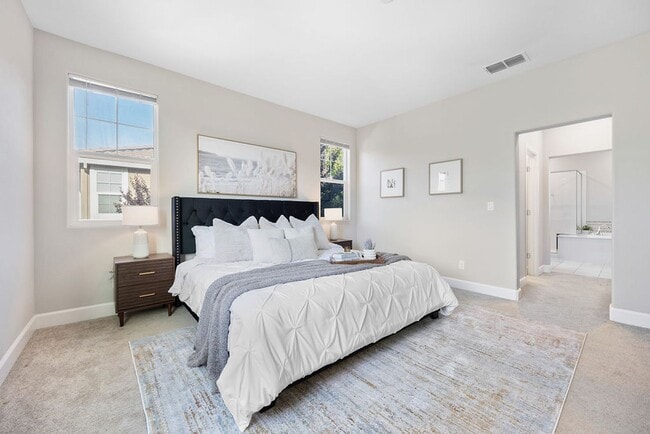 Building Photo - 5Bed/3Ba Home in Quiet Hayward Community w...