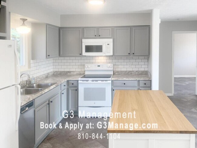 Building Photo - 570 E Marr Rd