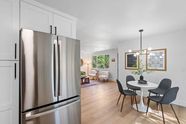 Building Photo - 4916 NE Alberta Ct