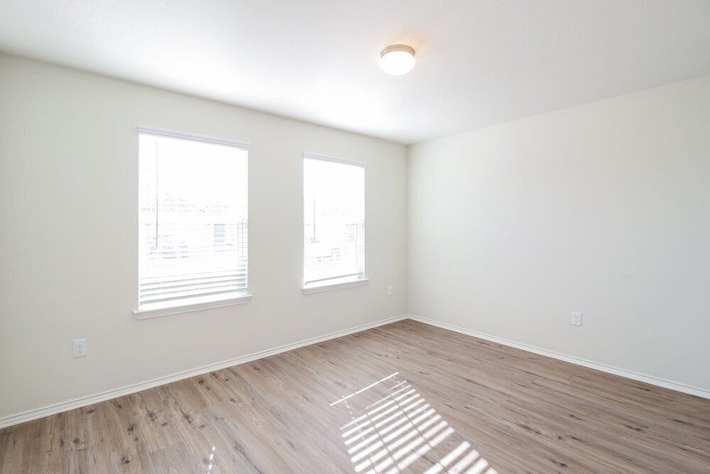 Building Photo - 1449 Vernon Dr